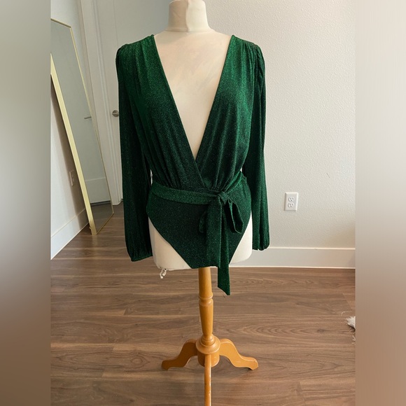 SHEIN Elegant Shimmer bodysuit in green - Picture 2 of 9